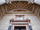 Szent Istvan Basilica, roof above the great gate