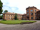 Raudone Castle, the inner yard