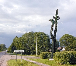 The grass snake outside Vyzuonos - pagan memorial