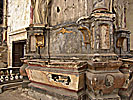 Vilnius, St. Catherines Church, right front side altar, busted front