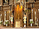 Salantai: The Church of the Virgin Marys Ascension, main altar crucifix box