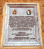 Malta, Valletta, plakett med maltesiska